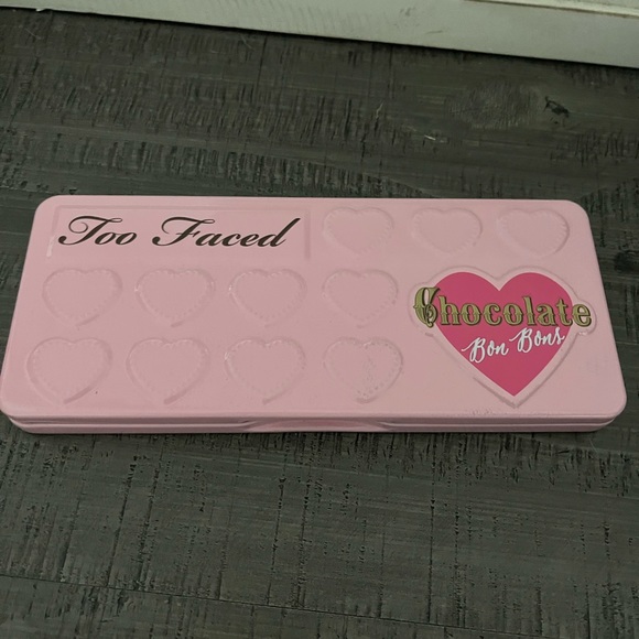 Eyeshadows - Picture 2 of 2